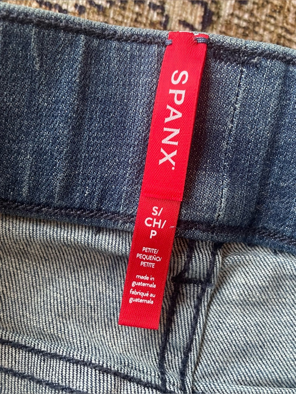 SPANX Denim Cropped Kick Flare Jeans Pull On Stretch Womens Small Petite S P SP - Picture 8 of 8